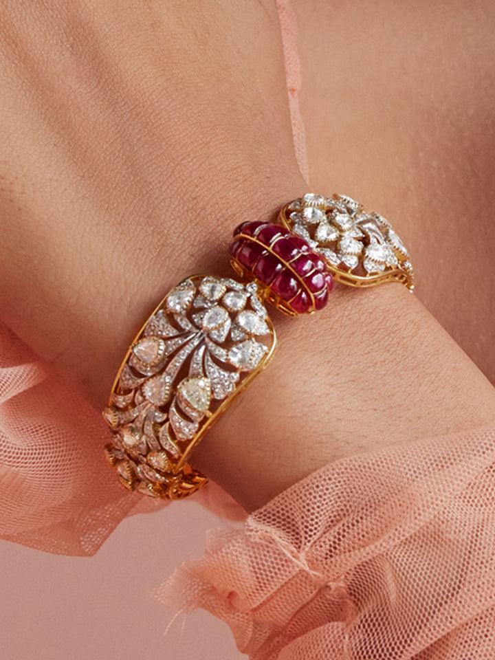 Padma Kund Bracelet