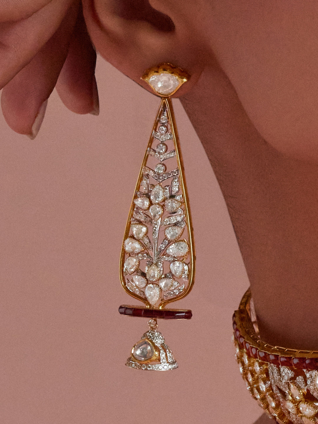 Padma Kund Earrings